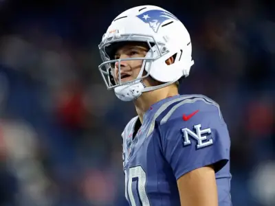 Drake Maye shrugs off MVP chants, love from Patriots teammates following win vs. Jets