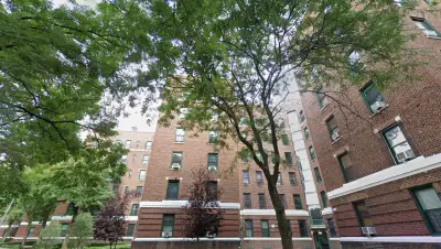 Jackson Heights tenants sue landlord over rats, roaches and black mold