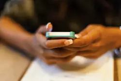 NYC public schools to ban student phone use during school day