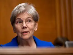‘Reeks of corruption’: Warren speaks out on affiliates that refuse to air Kimmel’s return