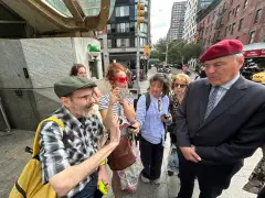 Curtis Sliwa voters stuck in a pickle as NYC mayor's race narrows