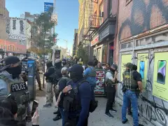 Federal agents descend on Chinatown in apparent raid
