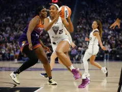 Valkyries sign Kaila Charles following injury to center Monique Billings