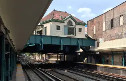 NYPD looking for serial slasher after 3 Brooklyn attacks, including 1 on subway
