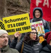 Sen. Schumer’s night at the Met Opera: Booed by Mamdani supporters