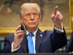 Dr. Trump? The president reprises his COVID era, this time sharing unproven medical advice on autism