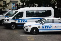Police say they’re looking for 3 people in Queens 19-year-old’s shooting death